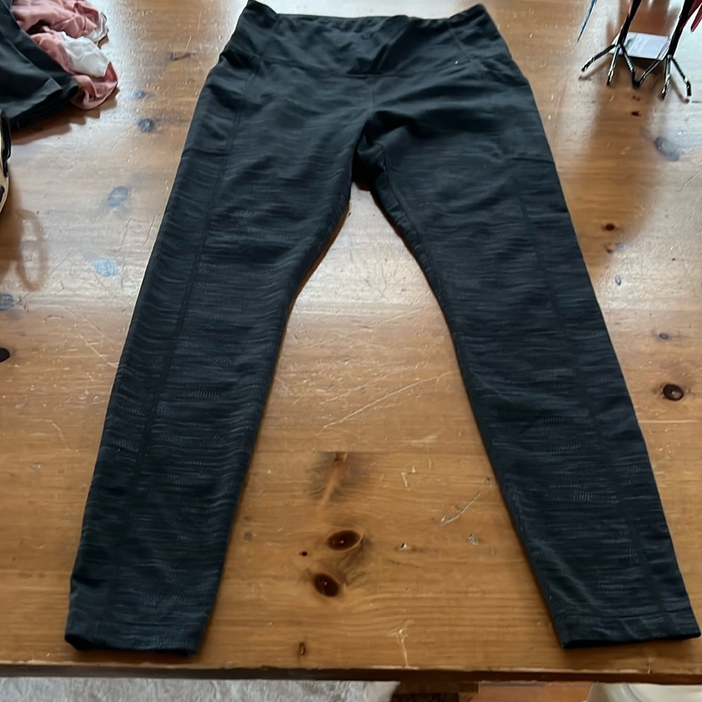 Black mondetta athletic pants with side pocket for phone. Pants were worn once.